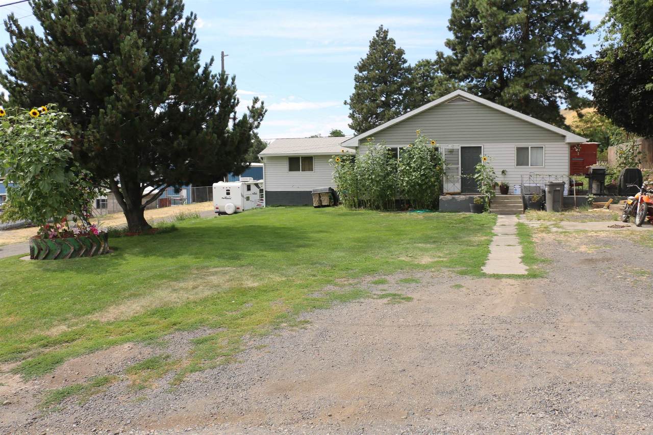 2281 State St - Photo 1