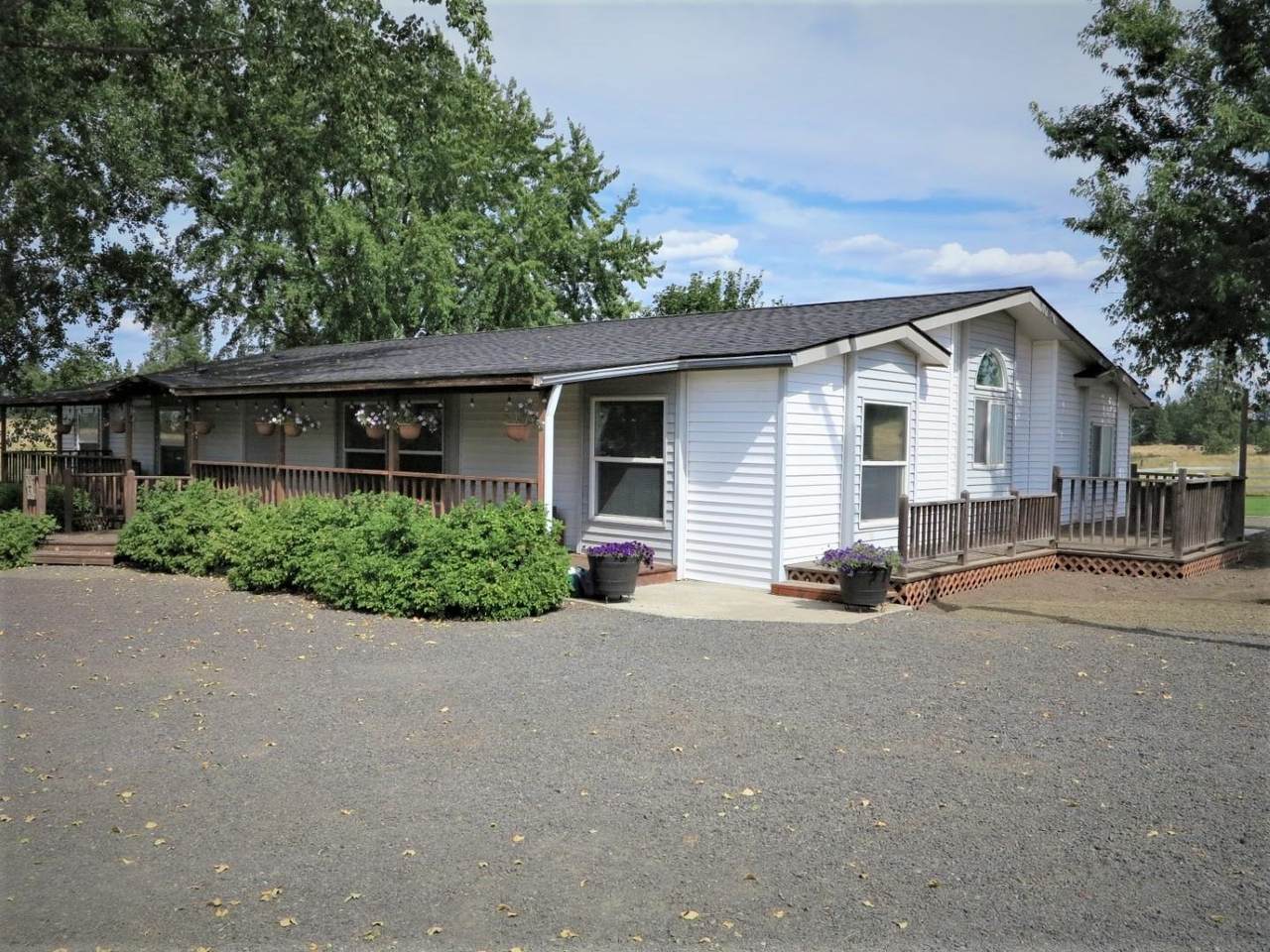 16305 Lance Hill Rd - Photo 1