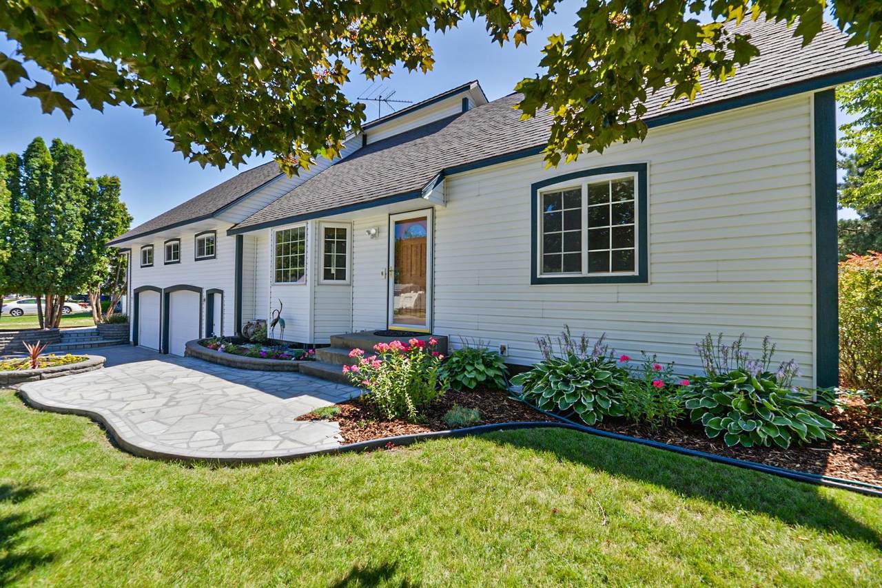 15906 Broad Ave - Photo 1