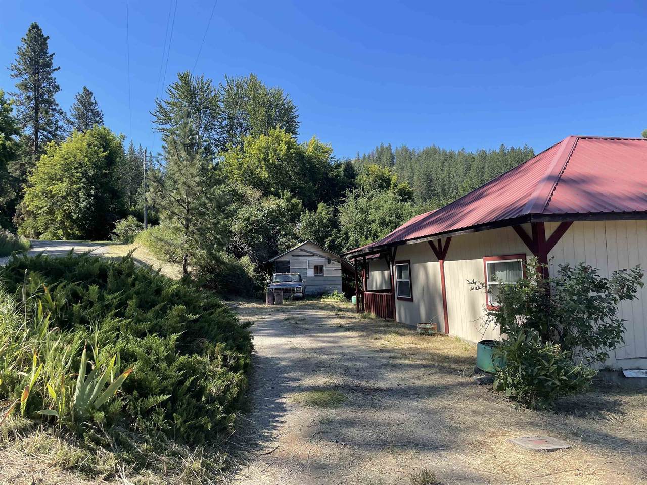 5016 Columbia River Rd - Photo 1
