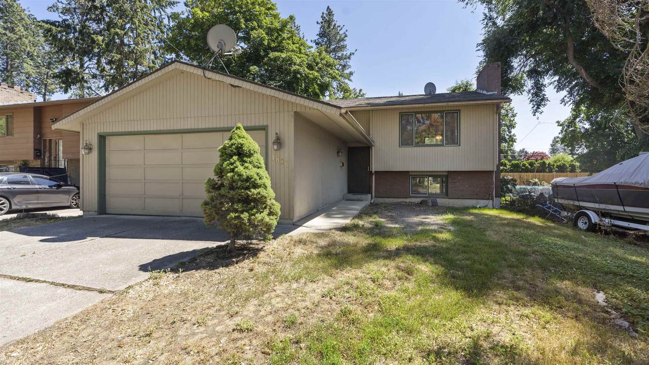 1828 37th Ave - Photo 1