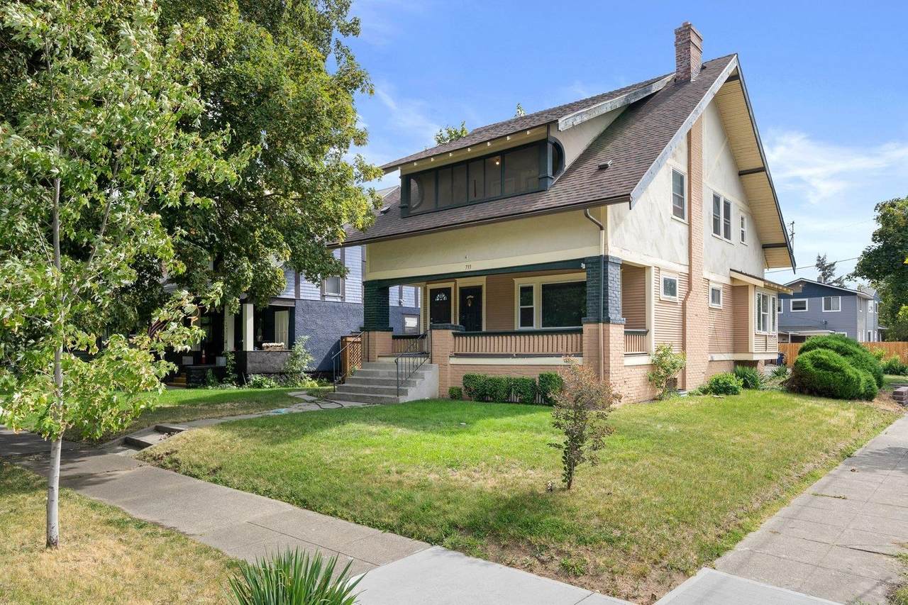 733 Waverly Pl - Photo 1