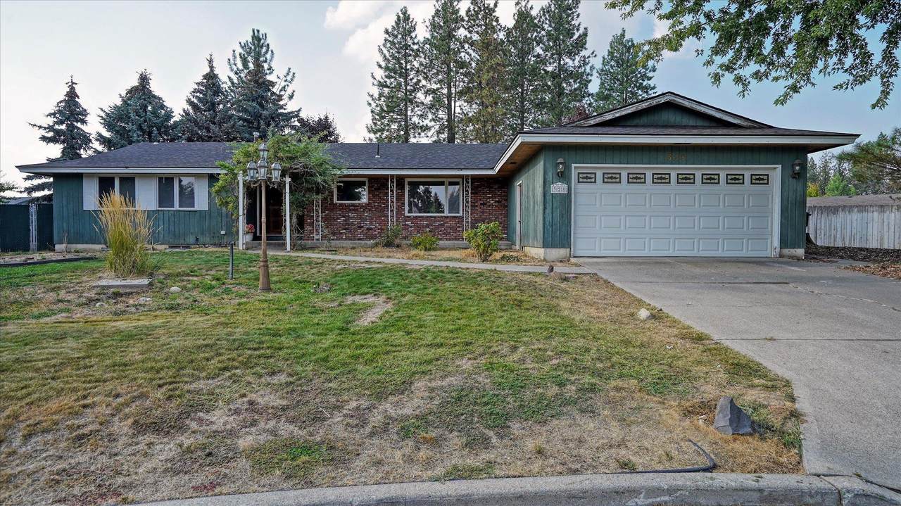 328 Chatham Ct - Photo 1