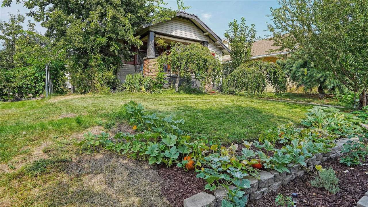 2414 Dalton Ave - Photo 1