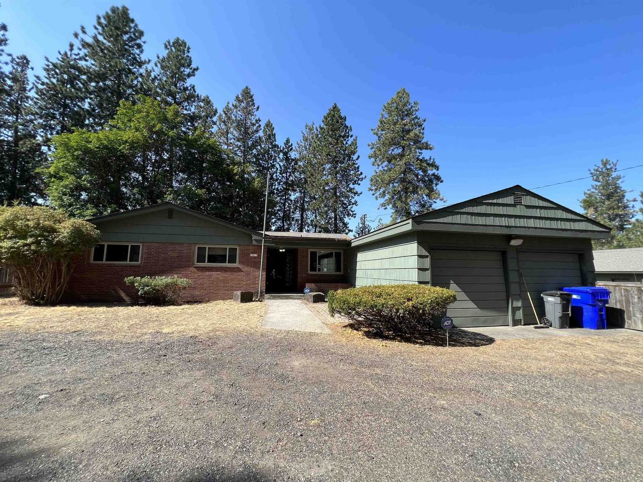 10619 Nelson St - Photo 1