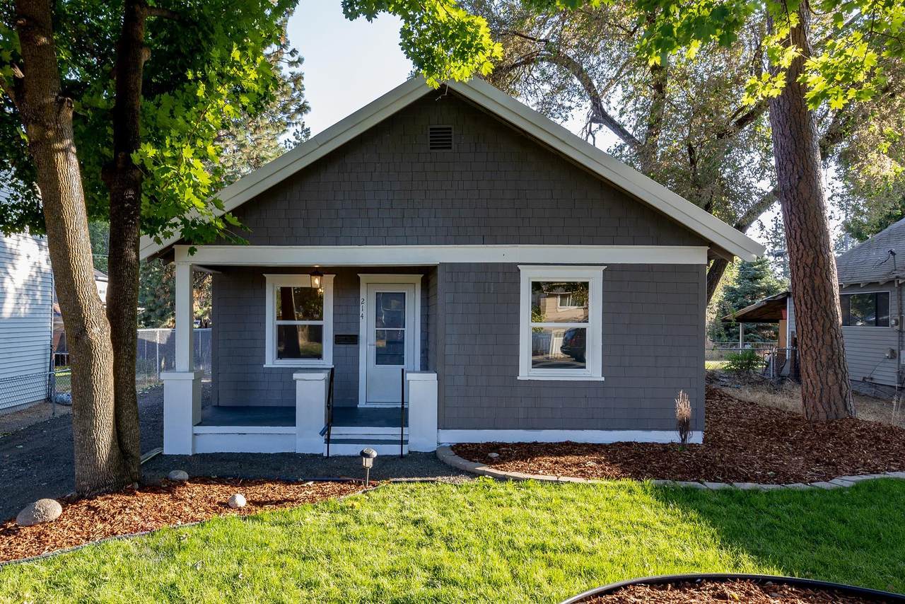214 Rockwell Ave - Photo 1