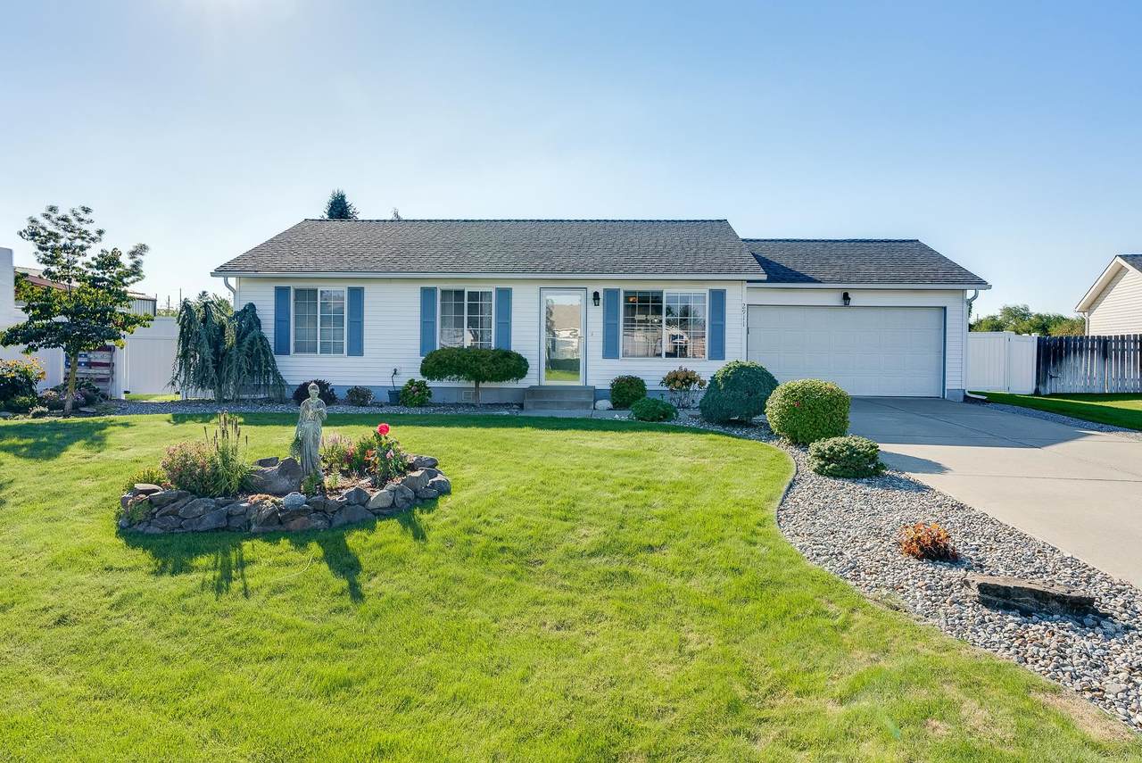 2911 Glenbrook Ln - Photo 1