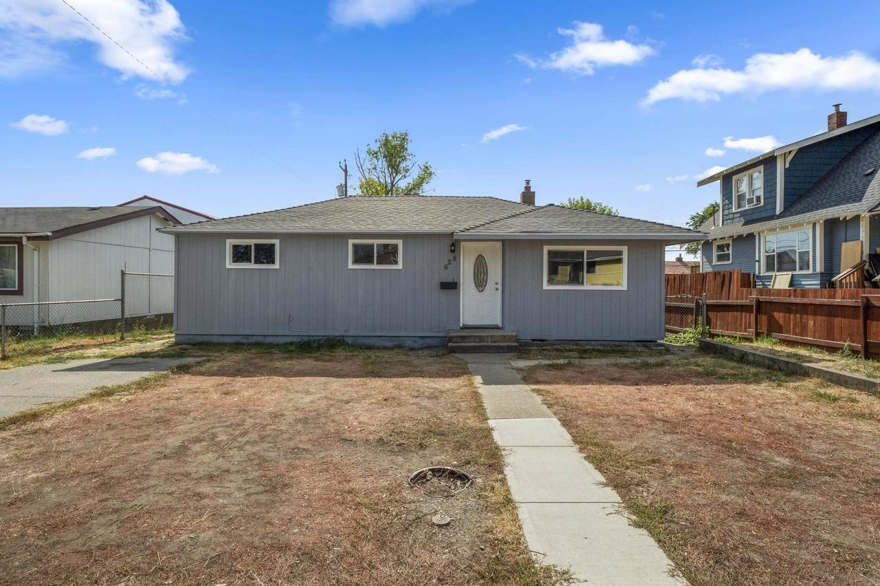 628 Kiernan Ave - Photo 1
