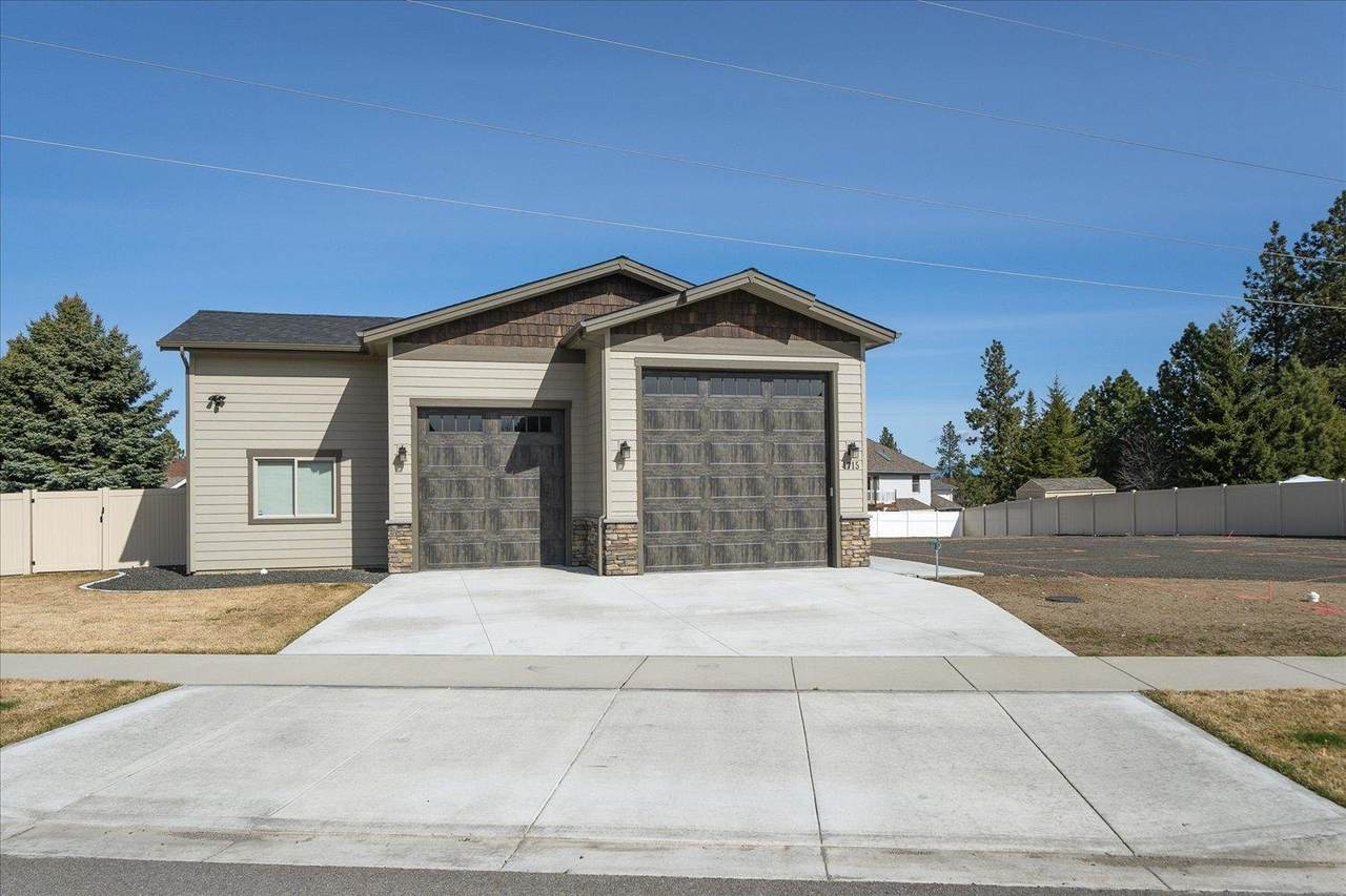 4715 42ND Ave - Photo 1