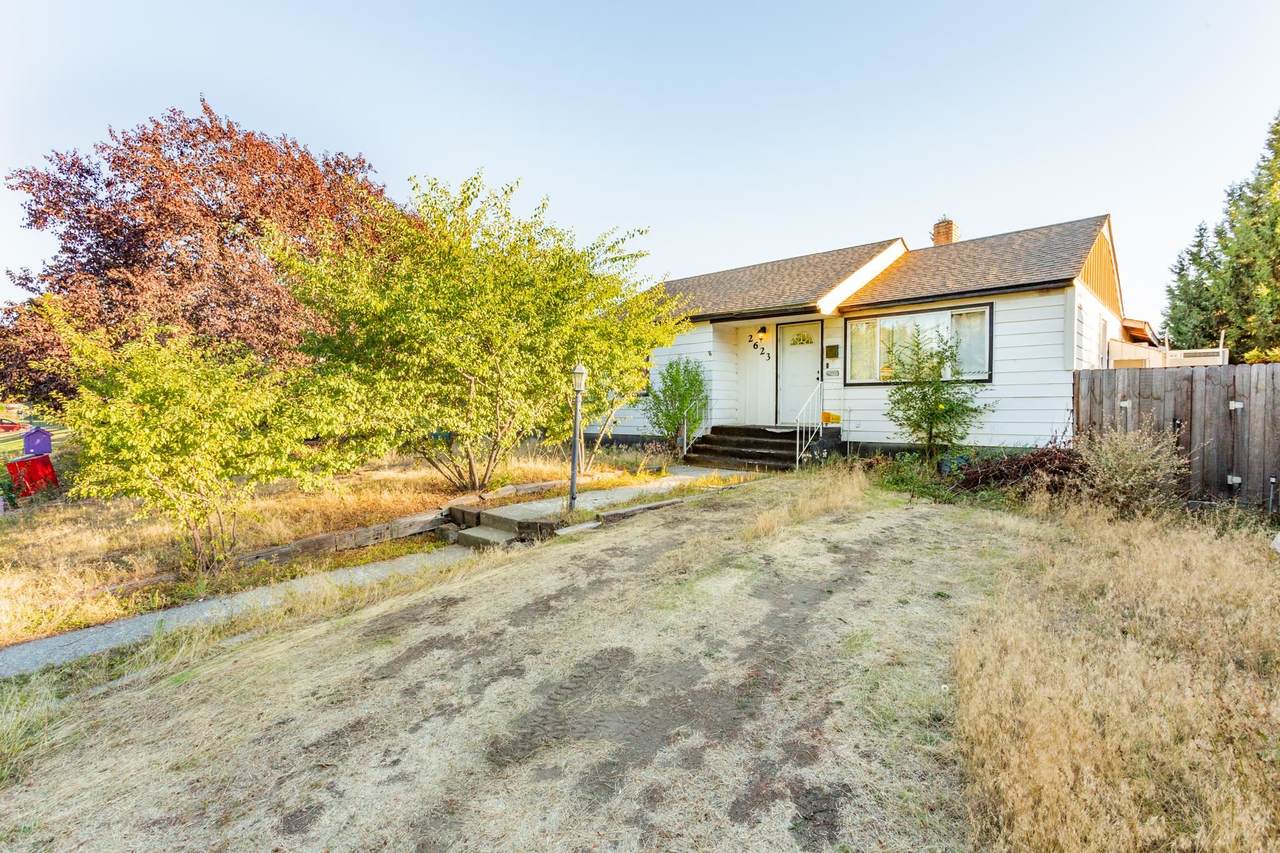 2623 Olympic Ave - Photo 1