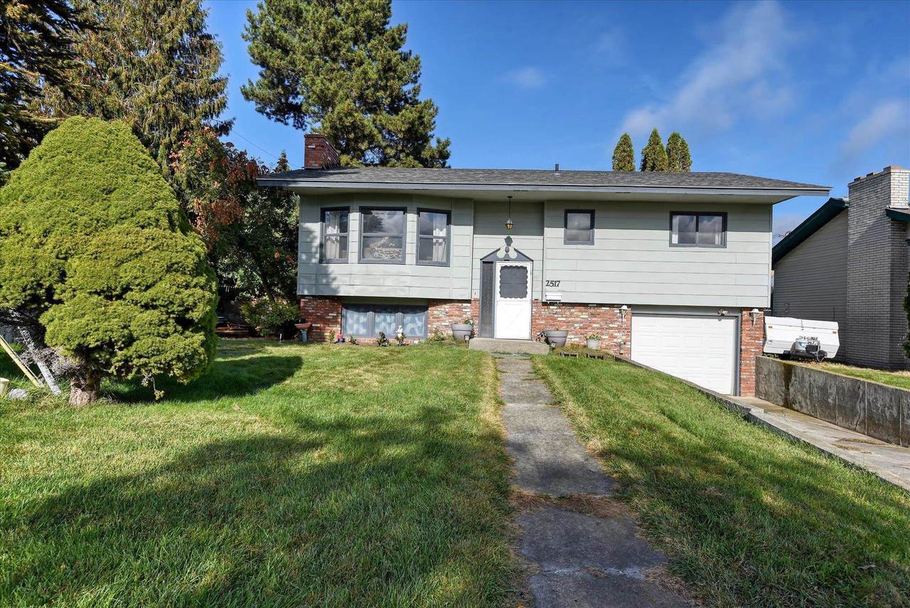 2517 44th Ave - Photo 1
