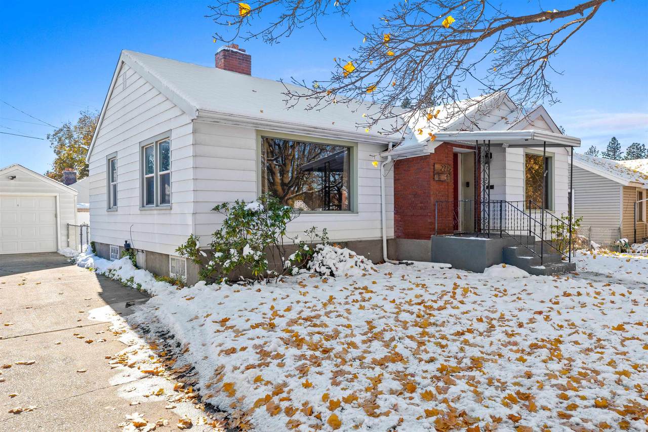 2715 Lacrosse Ave - Photo 1
