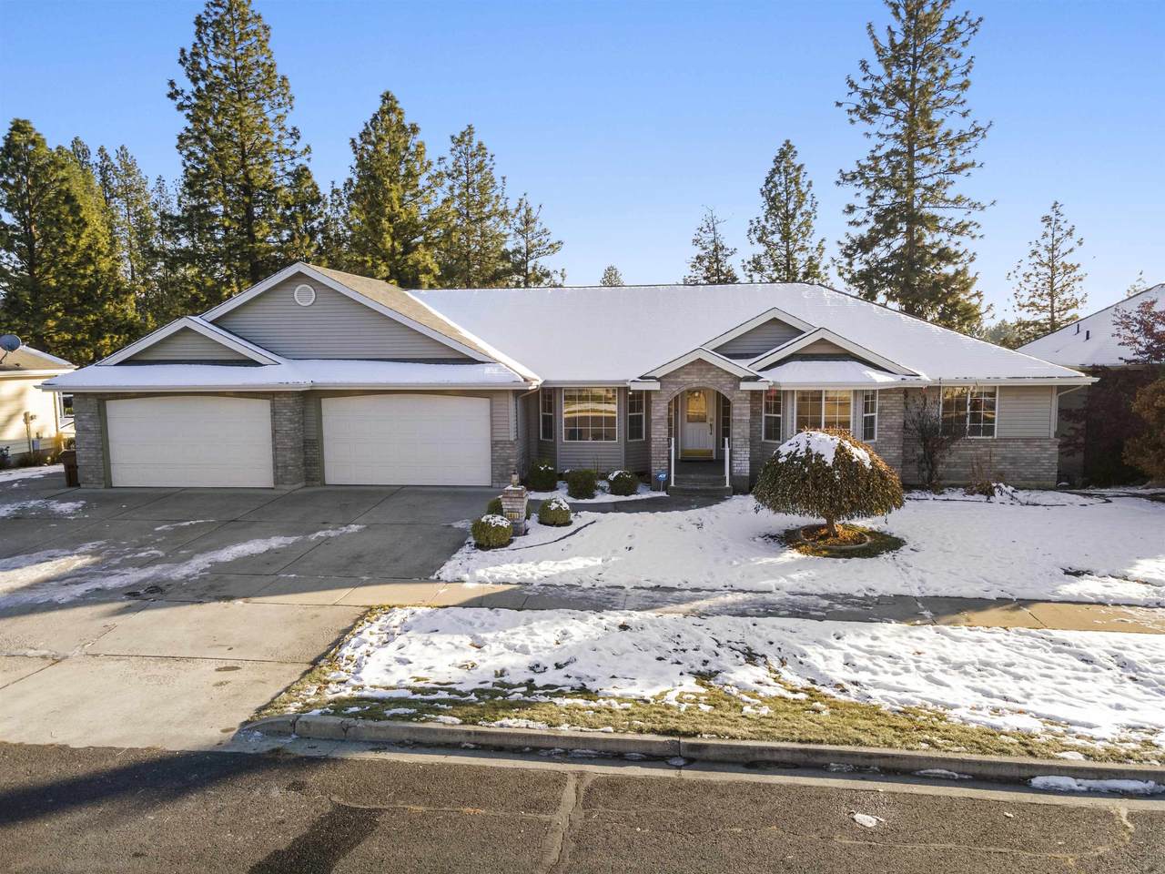 6431 Kitsap Dr - Photo 1