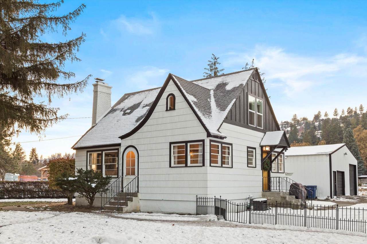 8727 Wall St - Photo 1