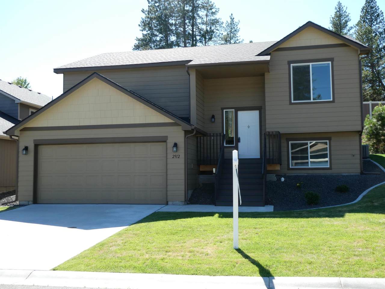 2912 Custer Ln - Photo 1