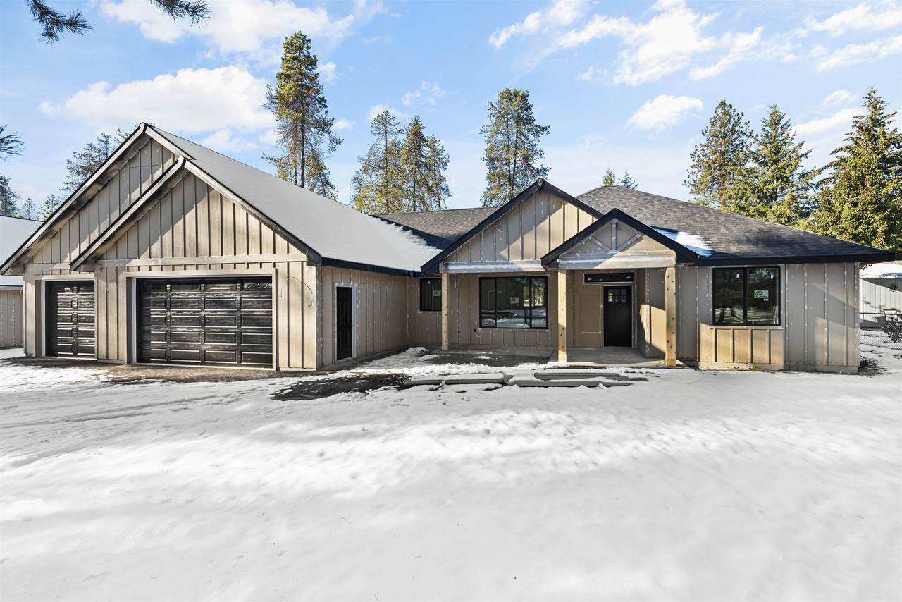 210 Eagle Dr - Photo 1
