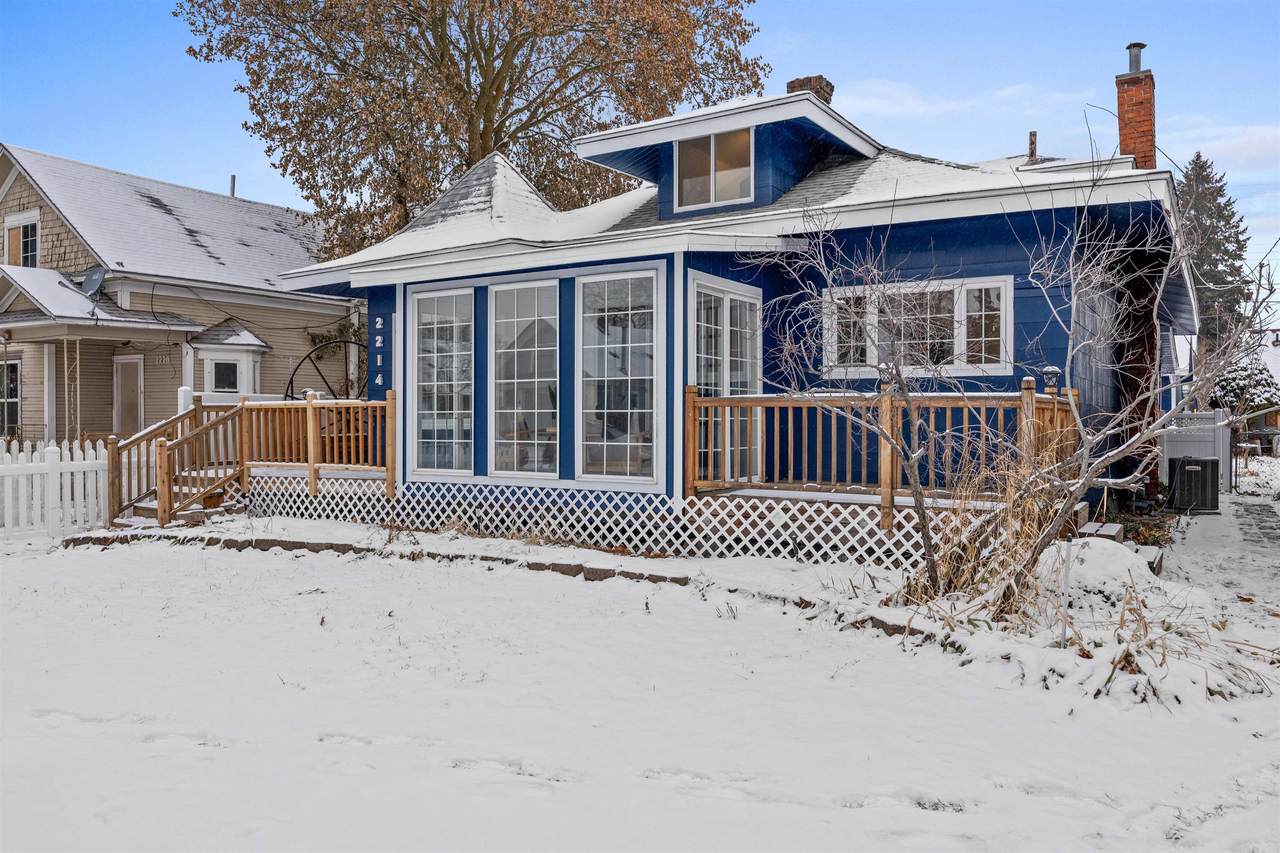 2214 Maxwell Ave - Photo 1