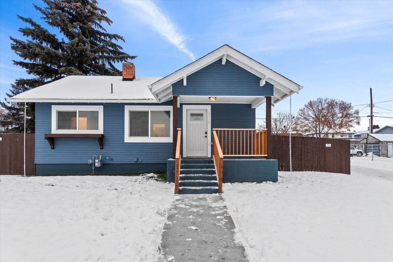1715 Dalton Ave - Photo 1