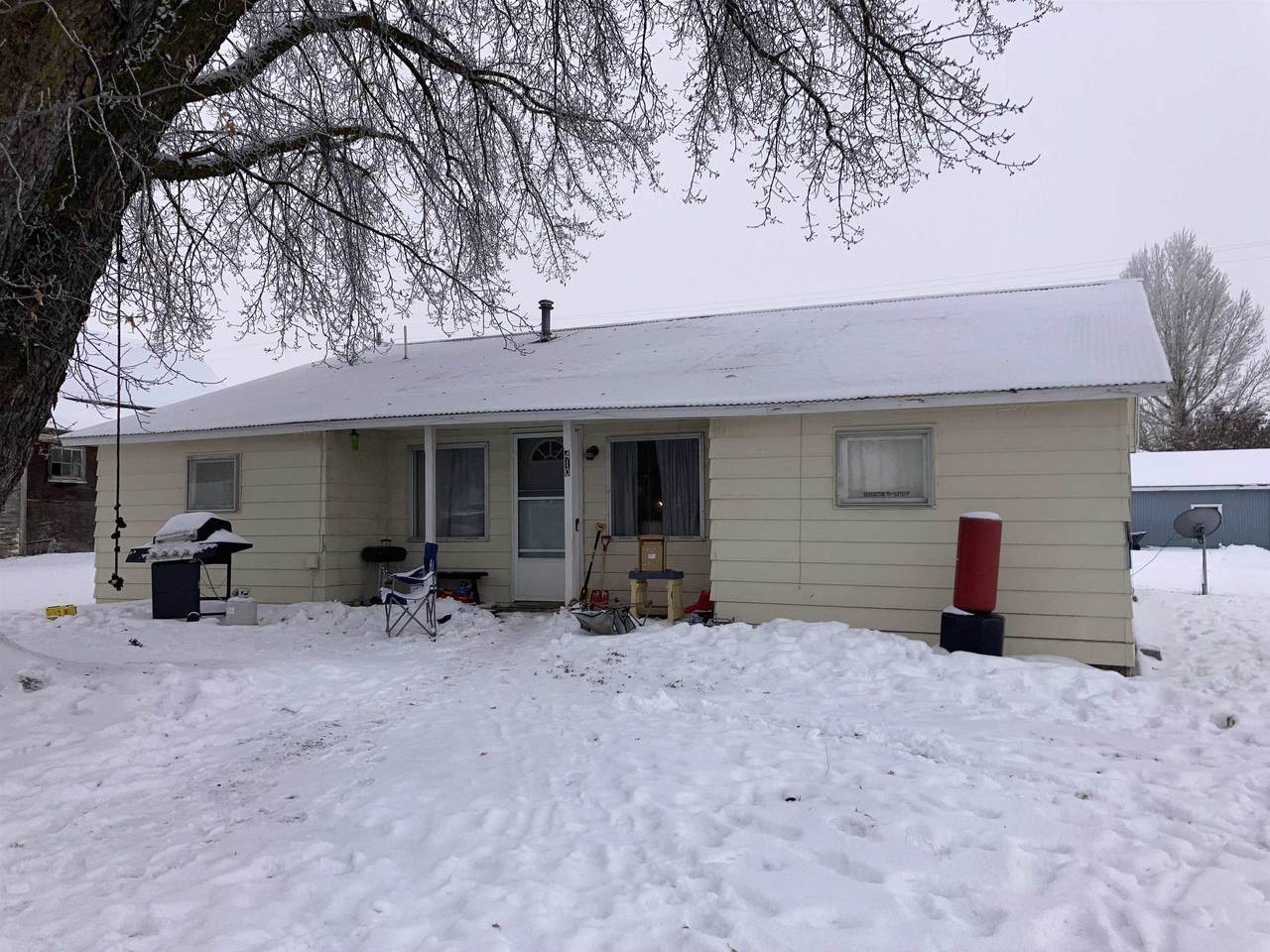 410 Glover St - Photo 1