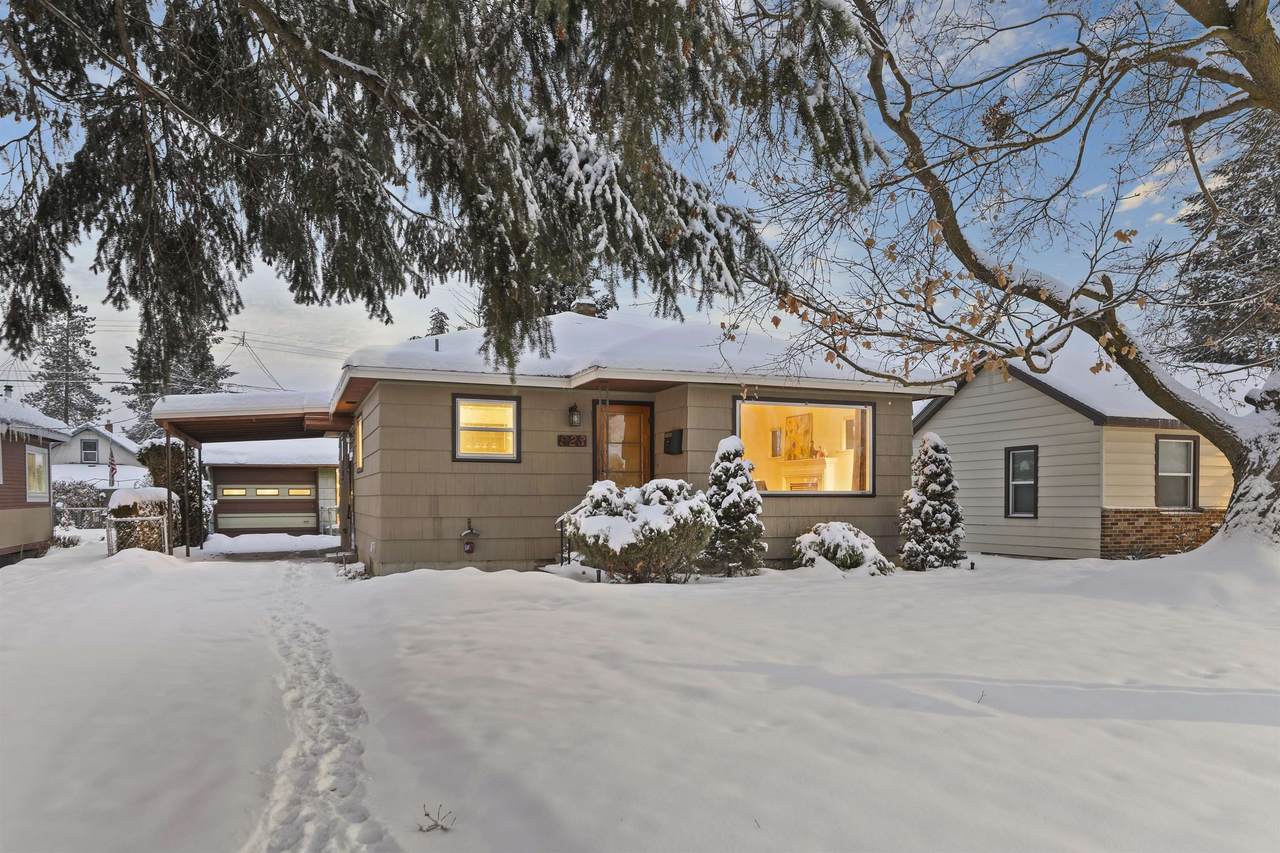 823 Wabash Ave - Photo 1