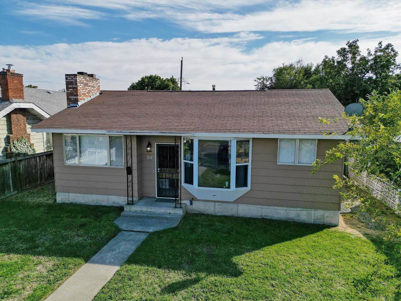 1214 Hoffman Ave - Photo 1