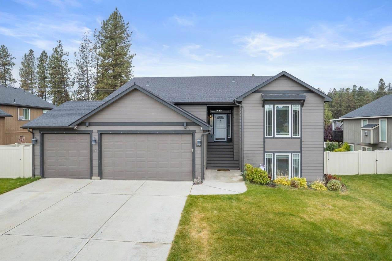 16821 Dakota Ln - Photo 1