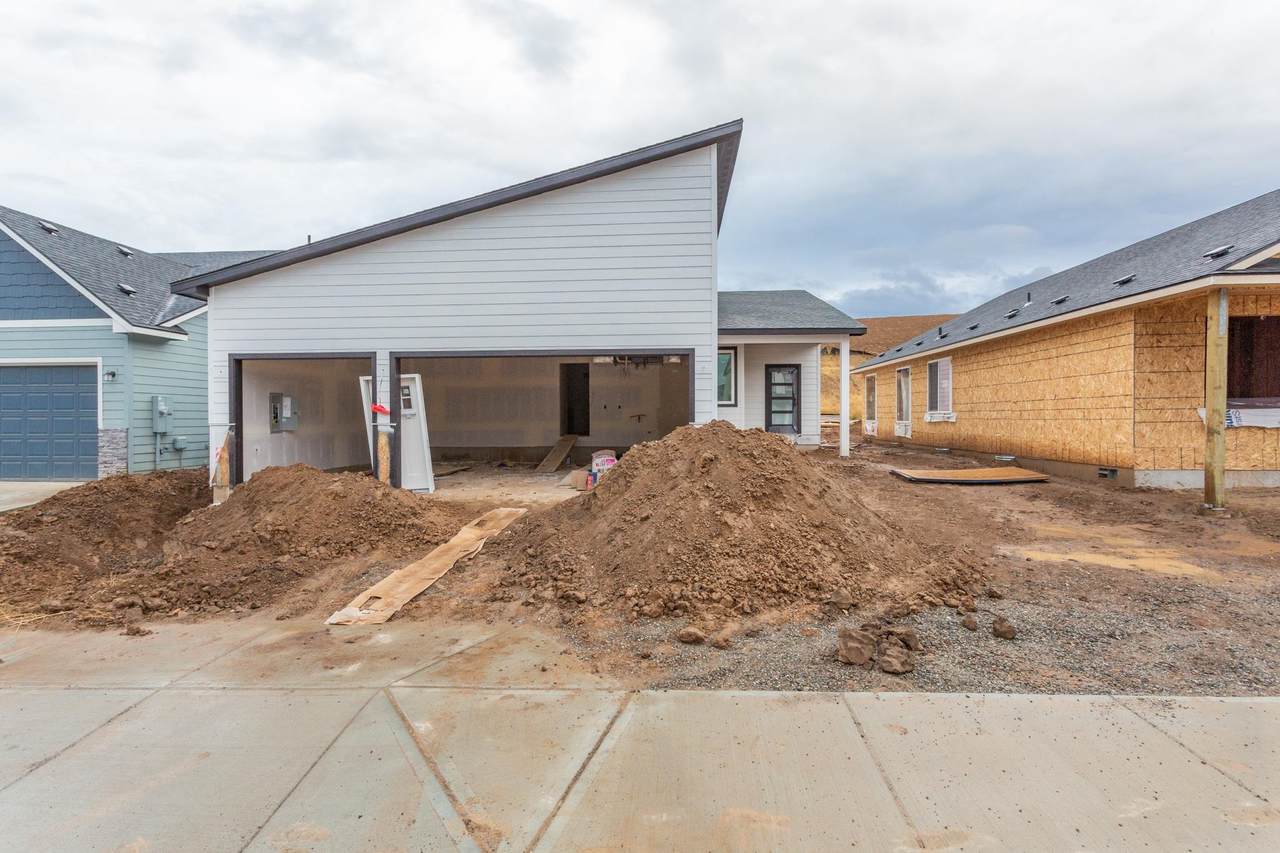 1016 Greenfield Dr - Photo 1