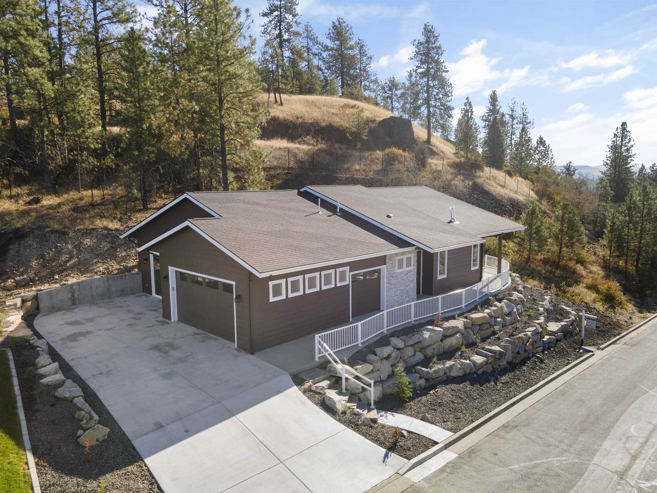 13622 Eagle View Ln - Photo 1
