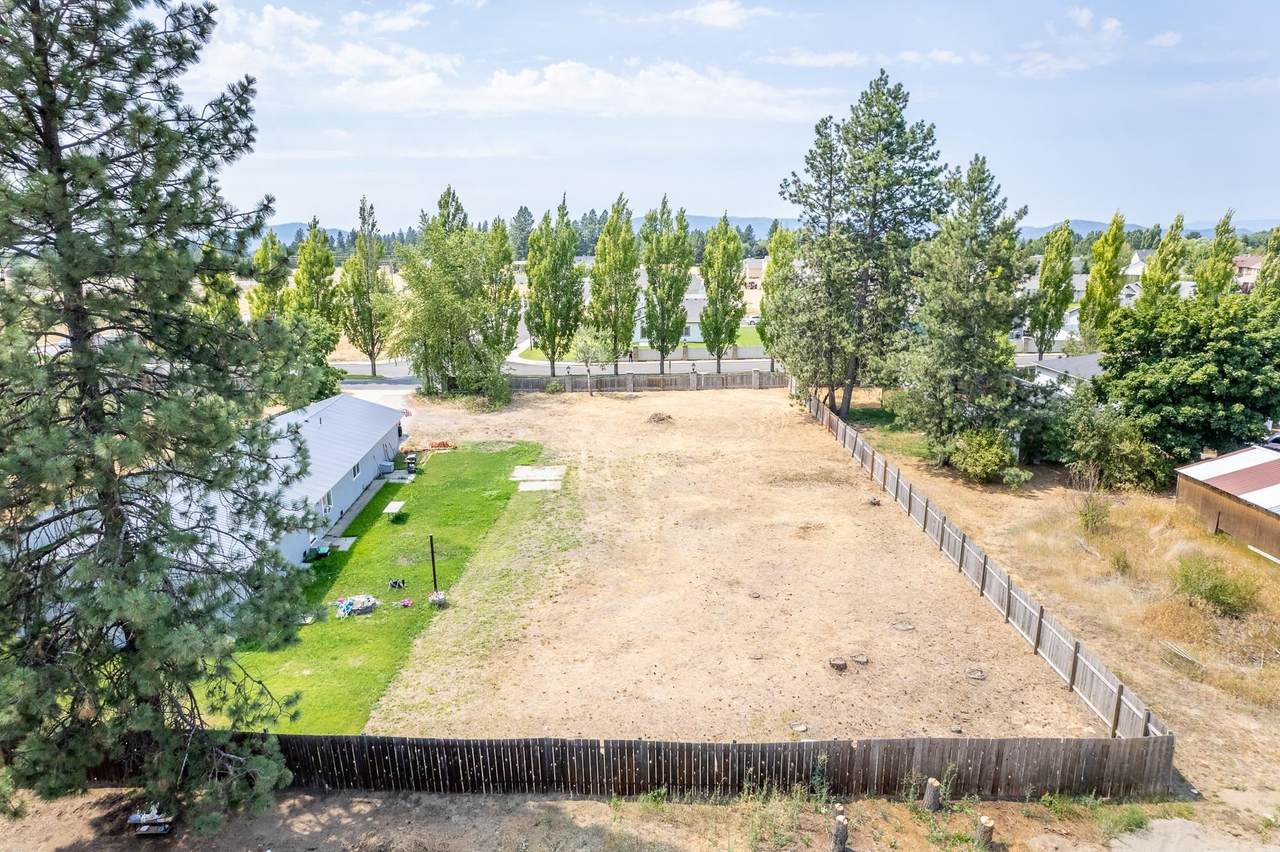 24 Country Club Dr - Photo 1