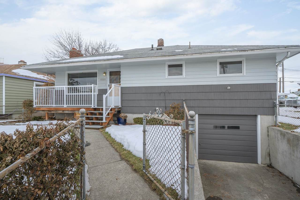 4723 Oak St - Photo 1