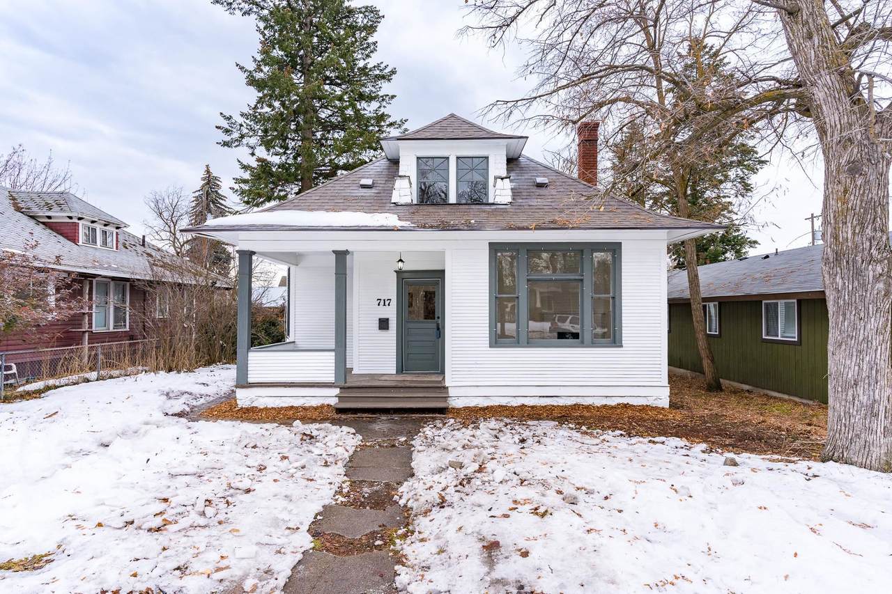 717 York Ave - Photo 1