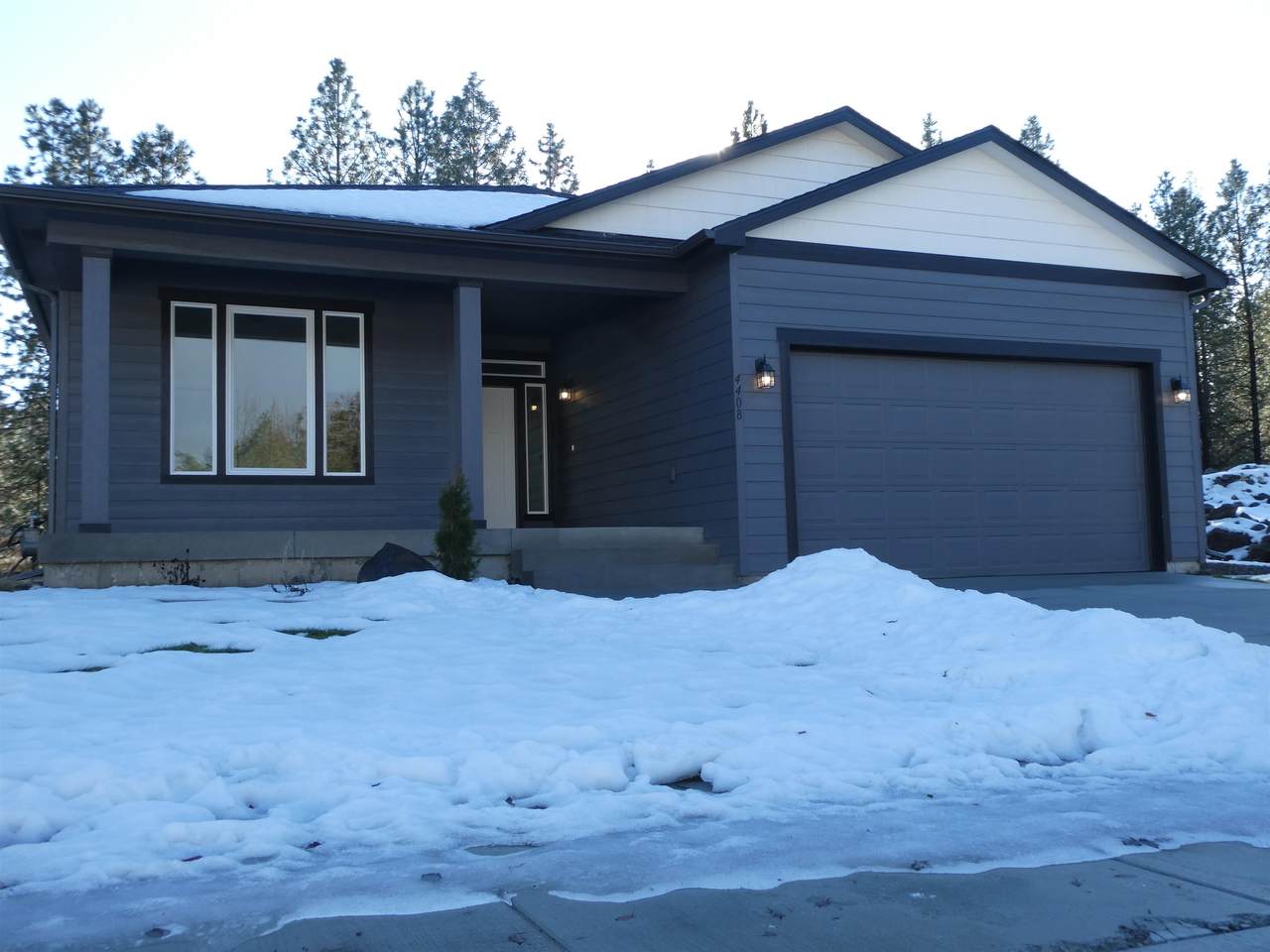 4408 34th Ln - Photo 1