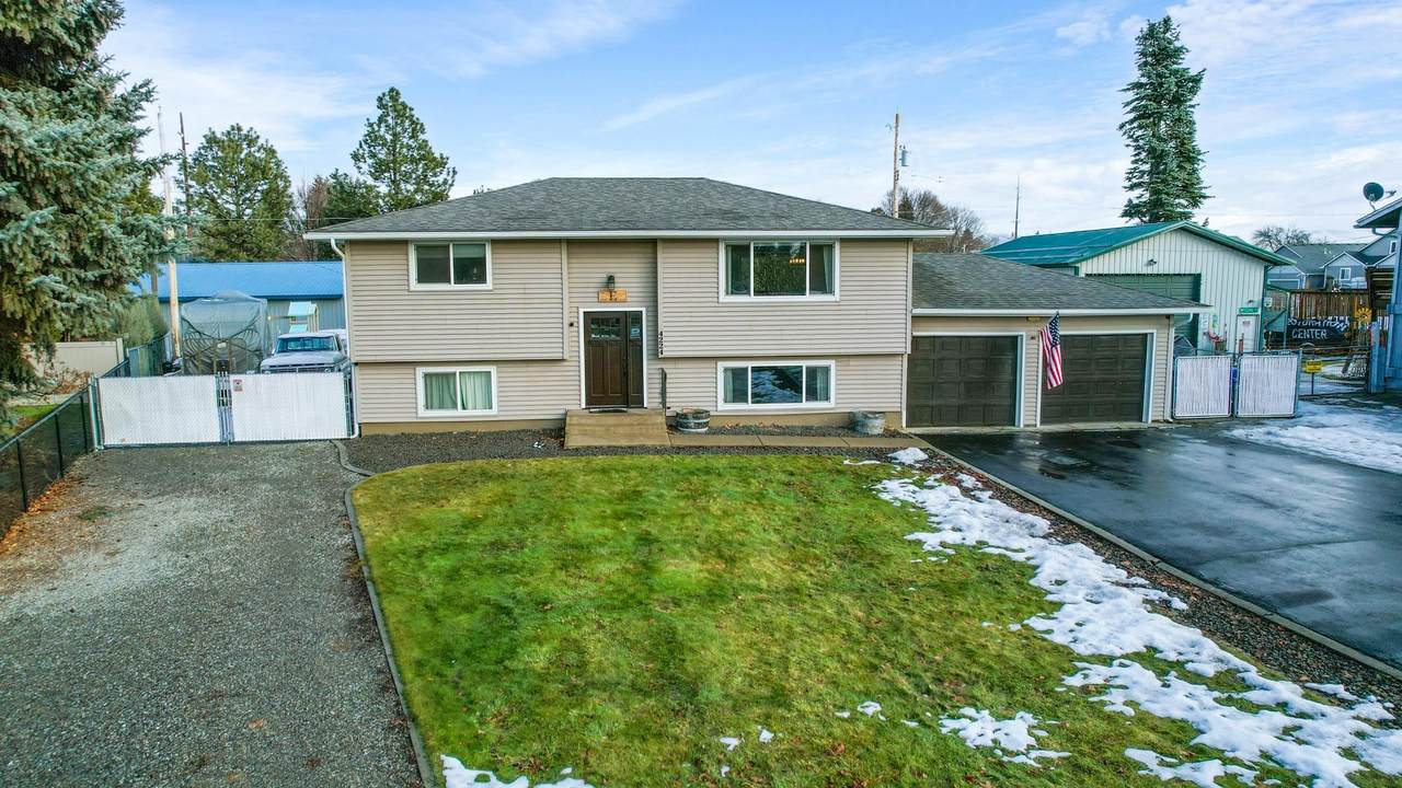 4224 Woodlawn Rd - Photo 1