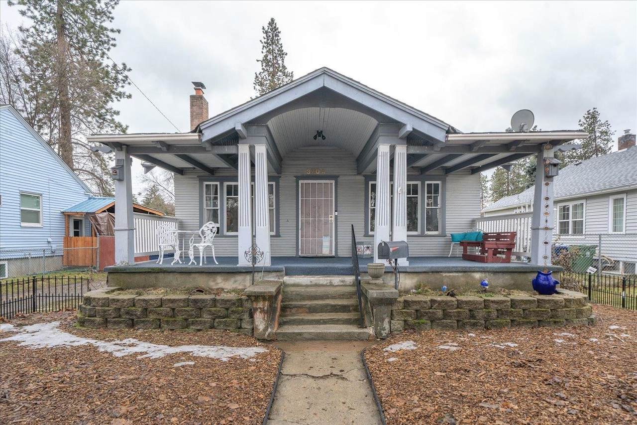 3704 5th Ave - Photo 1
