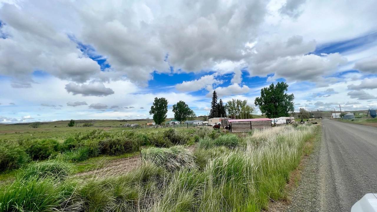 201 Cherry Creek Rd - Photo 1