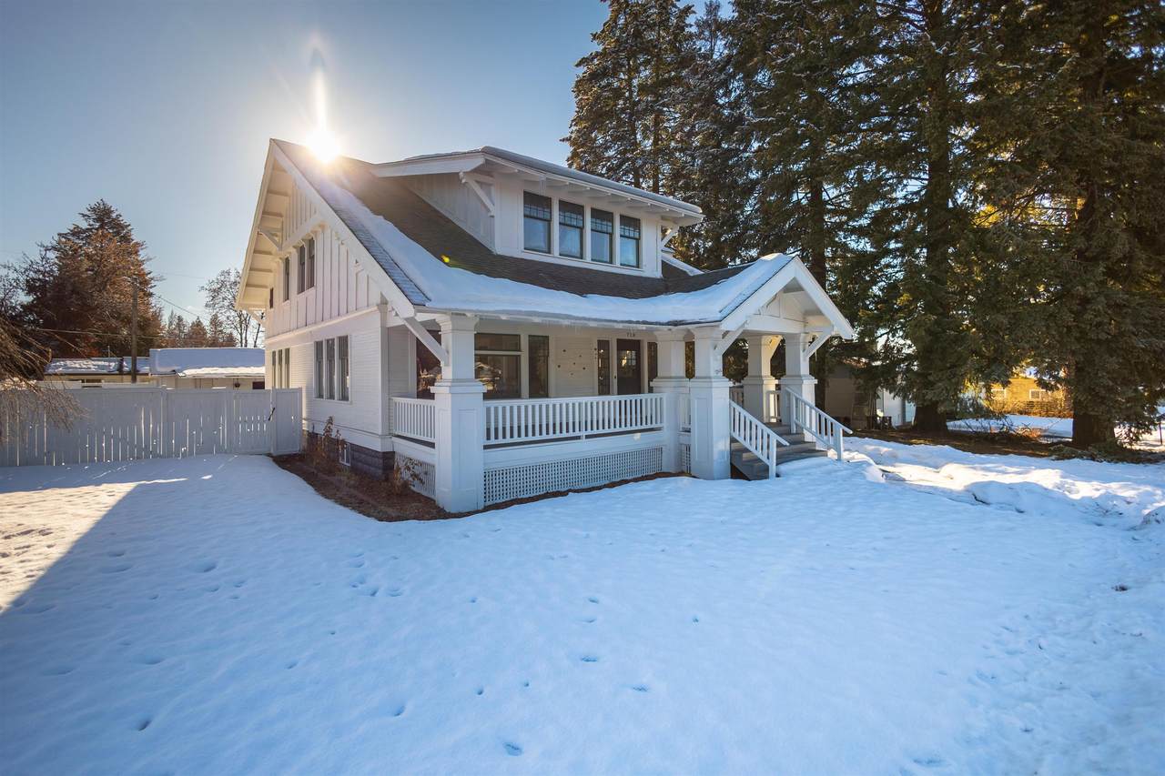 728 Crawford St - Photo 1