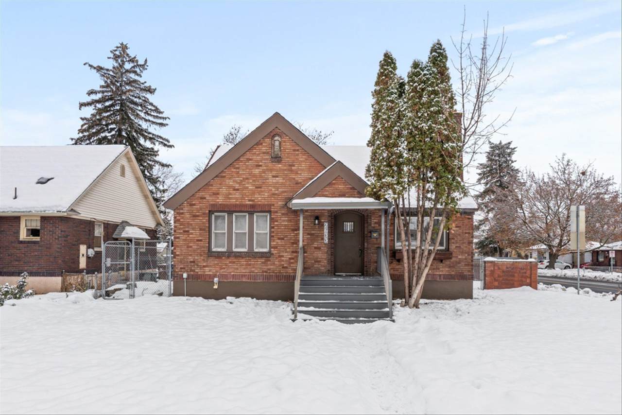 2633 Atlantic St - Photo 1