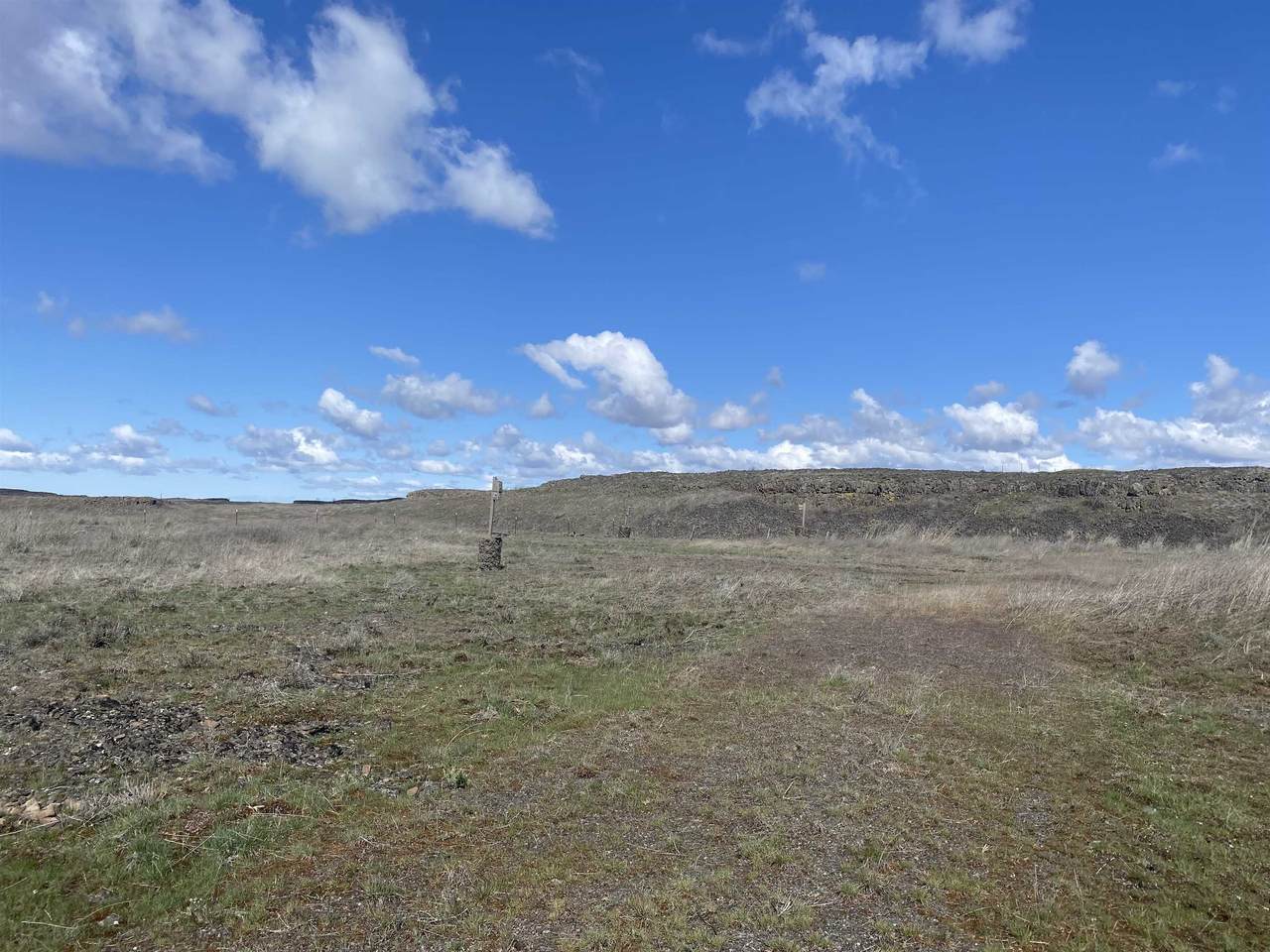 23151 Lone Pine Rd - Photo 1