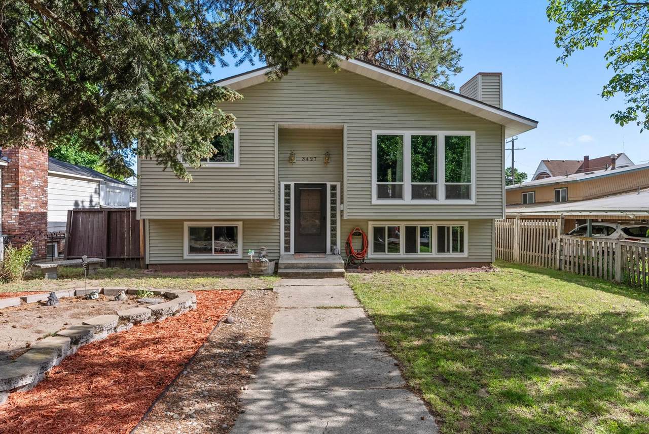 3427 Hoffman Ave - Photo 1