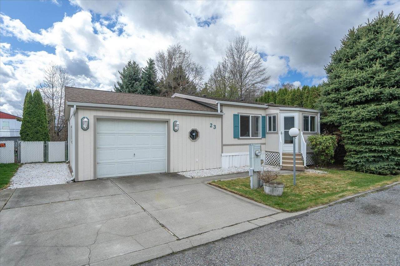 19029-23 Boone Ave - Photo 1