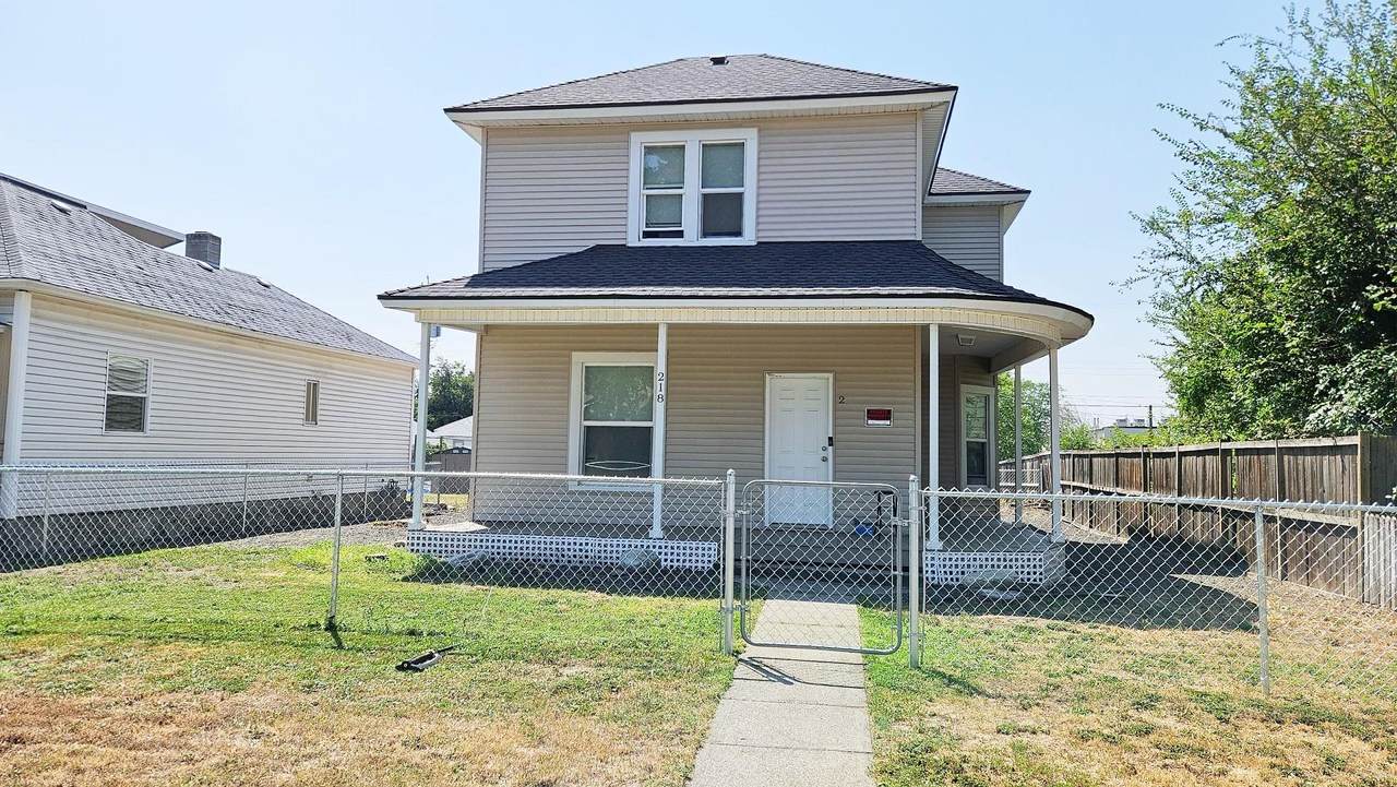 218 Baldwin Ave - Photo 1