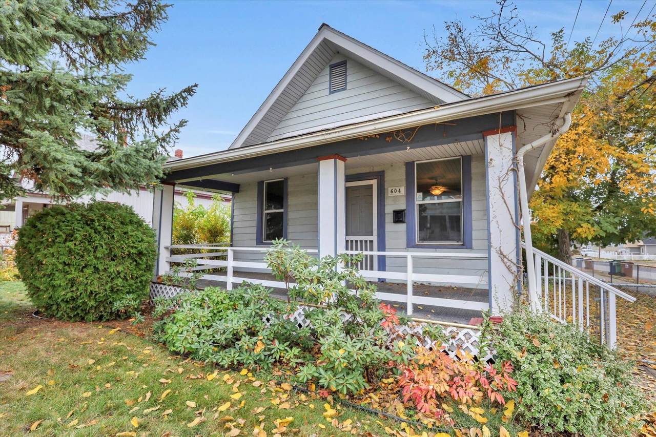604 Providence Ave - Photo 1