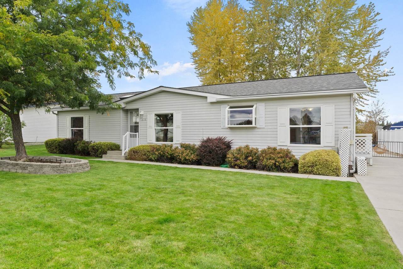 219 Meadowmere Way - Photo 1