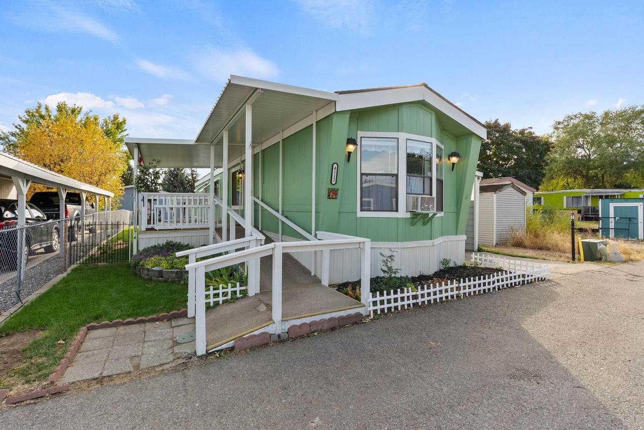 4112 Center Rd - Photo 1