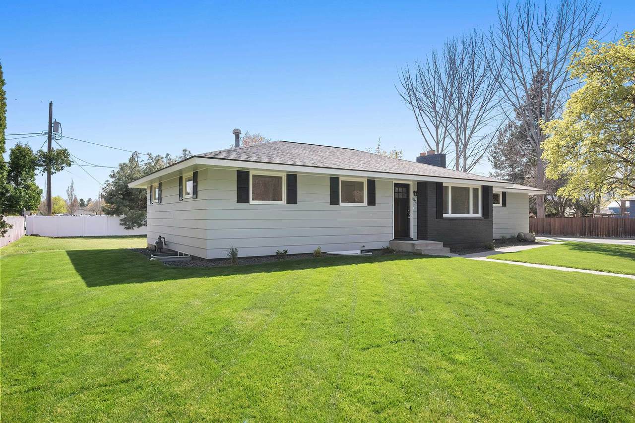 11904 22nd Ave - Photo 1