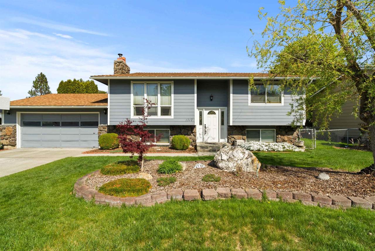 1317 Woodlawn Rd - Photo 1