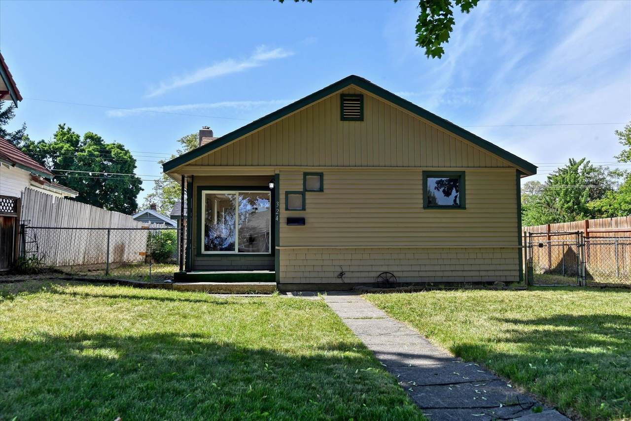 324 Everett Ave - Photo 1