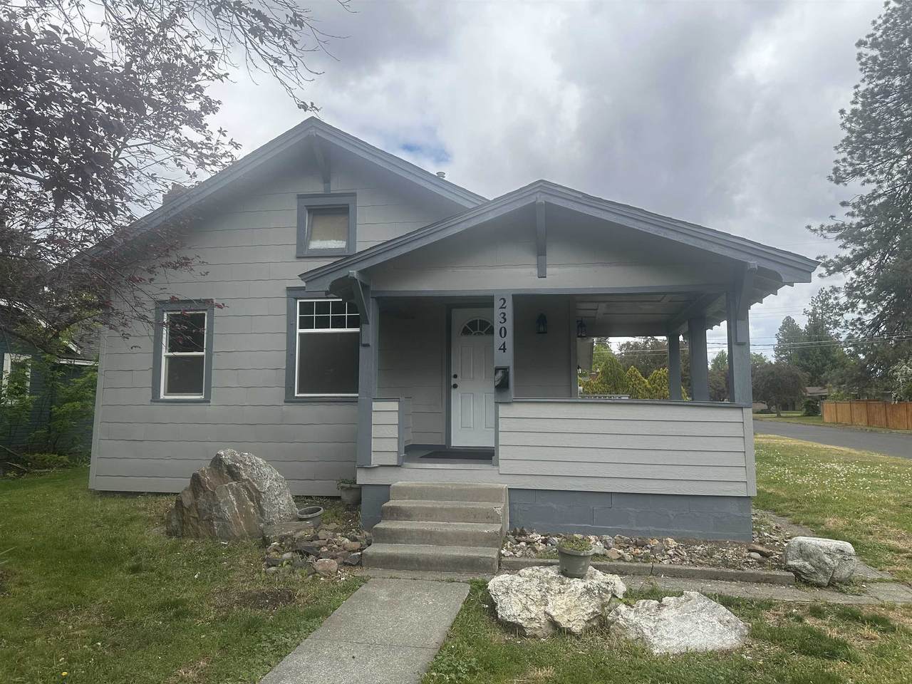 2304 Glass St - Photo 1