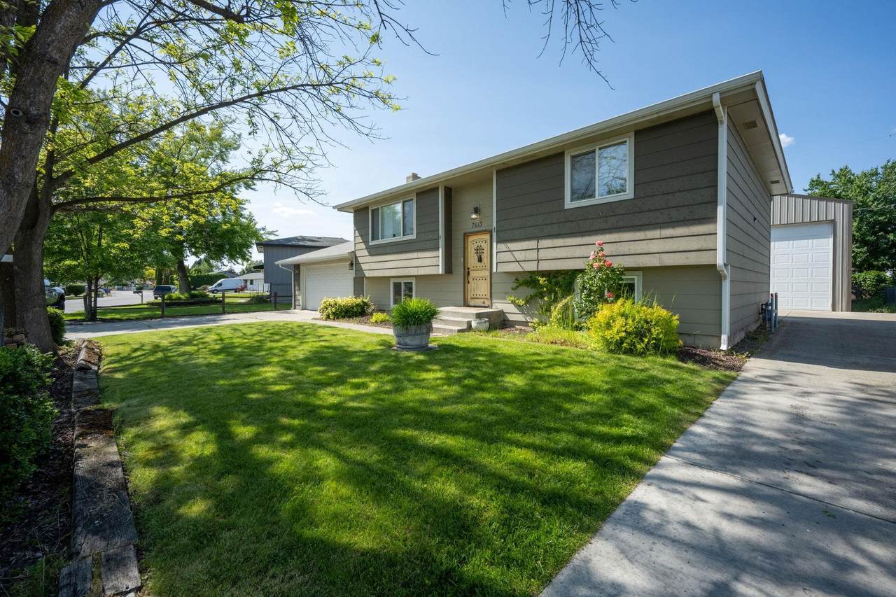 7613 Sinto Ave - Photo 1