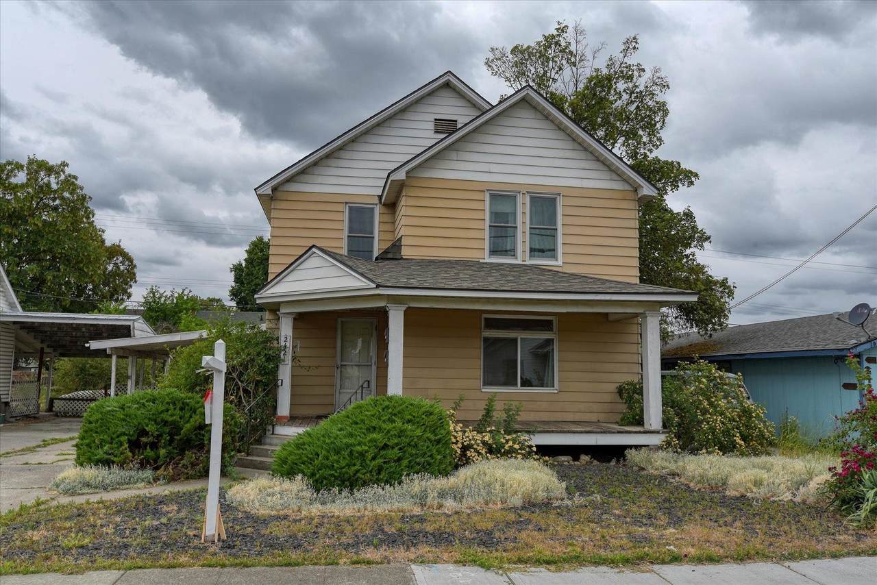 2421 Perry St - Photo 1